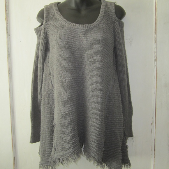 Ruby Moon XS - Open Shoulder - Picture 1 of 6